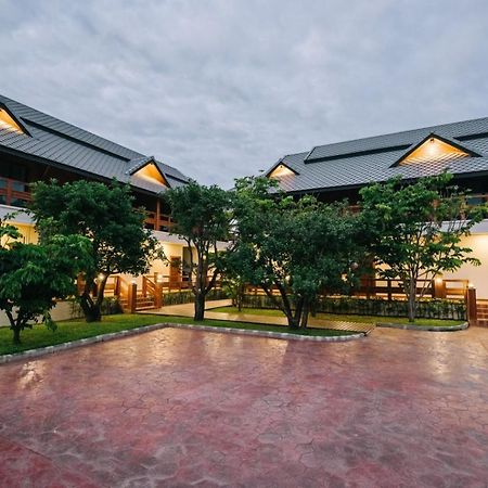 Huen Him Kong Hotel Phrae Eksteriør bilde