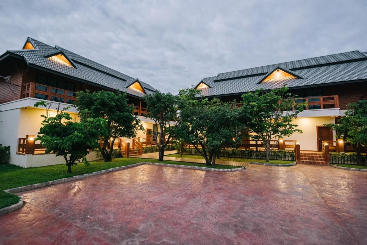 Huen Him Kong Hotel Phrae Eksteriør bilde